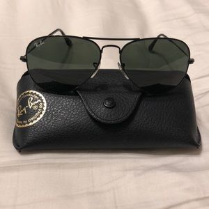 Ray Ban Aviators Black w/grey lenses
